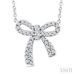 1/5 Ctw Bow Round Cut Diamond Petite Fashion Pendant With Chain in 10K White Gold