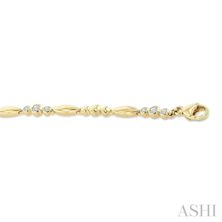 1/4 Ctw Marquise & Trio Circular Mount Round Cut Diamond Fashion Bracelet in 10K Yellow Gold