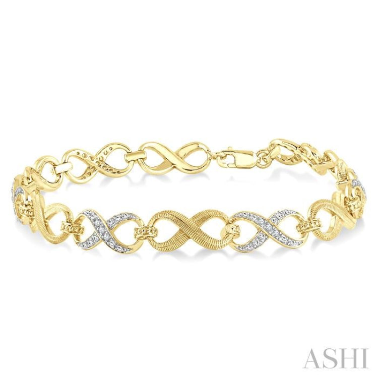 1/10 Ctw Infinity Round Cut Diamond Fashion Bracelet in Yellow Gold Vermeil