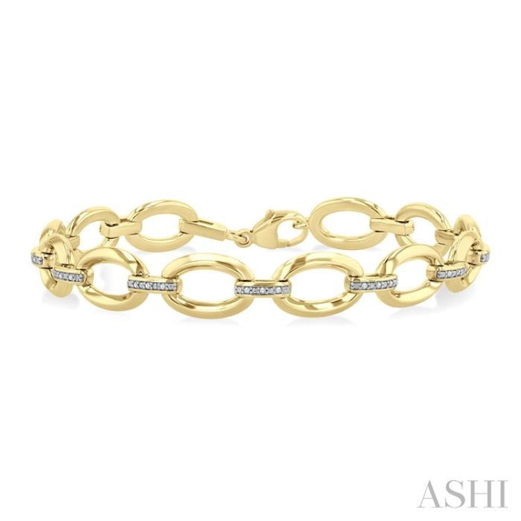 1/10 Ctw Bold Oval Link Round Cut Diamond Fashion Bracelet in Yellow Gold Vermeil
