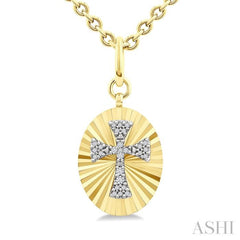 1/10 Ctw Templar Cross Round Cut Diamond Fluted Oval Medallion Pendant With Chain in Yellow Gold Vermeil