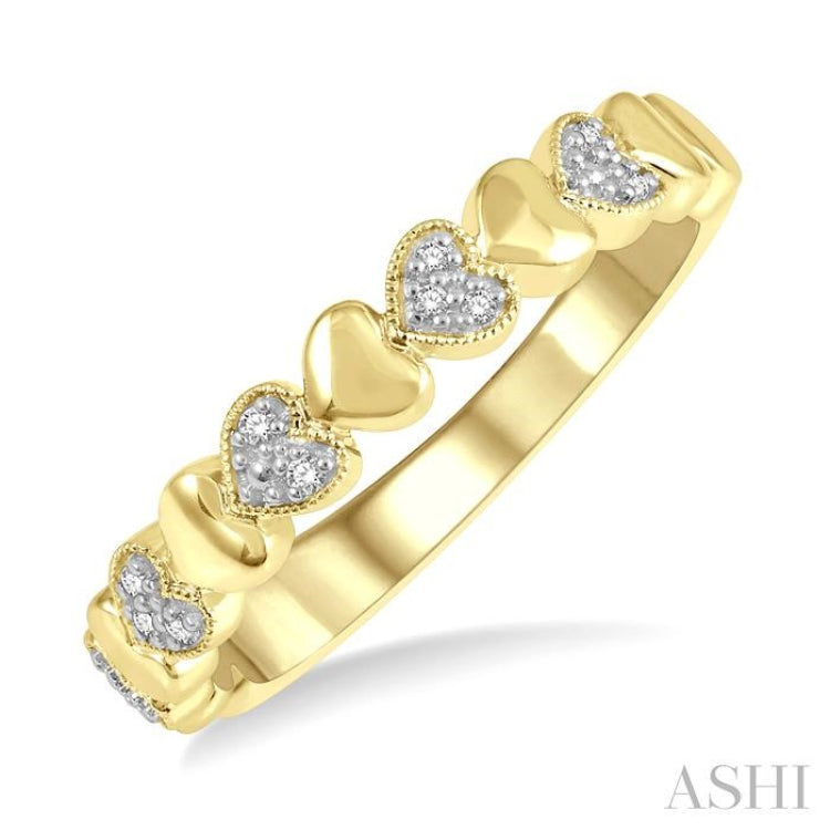 1/20 Ctw Puffed Heart Round Cut Diamond Band in Yellow Gold Vermeil