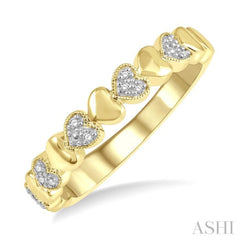 1/20 Ctw Puffed Heart Round Cut Diamond Band in Yellow Gold Vermeil