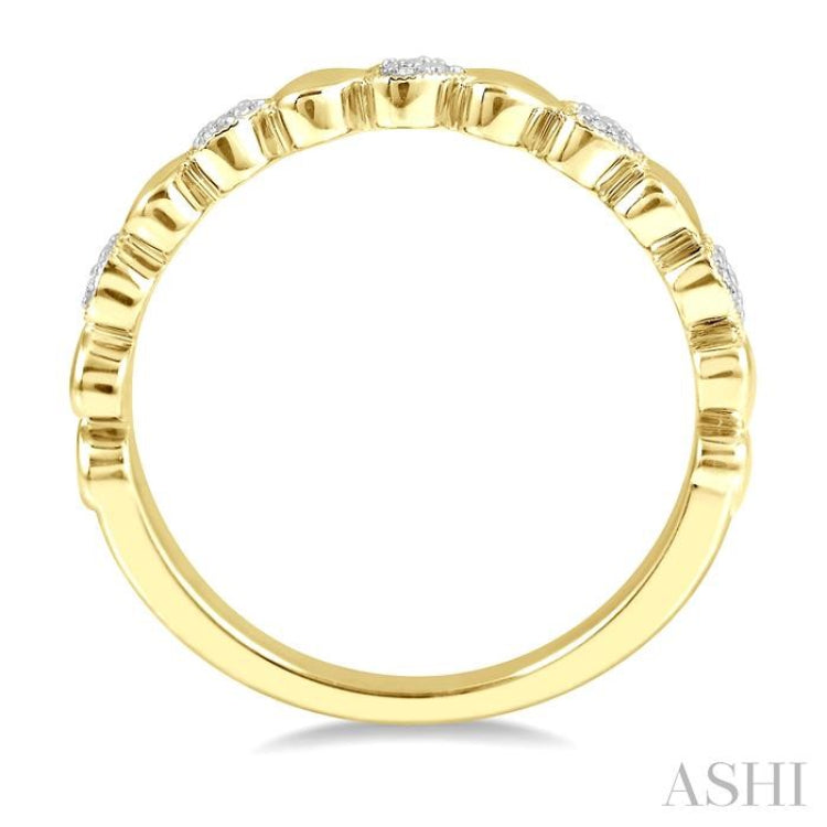 1/20 Ctw Puffed Heart Round Cut Diamond Band in Yellow Gold Vermeil