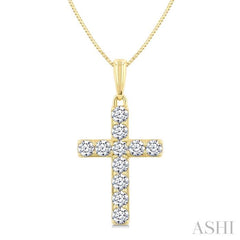 1/2 Ctw Roman Cross Round Cut Diamond Fashion Pendant With Chain in 14K Yellow Gold