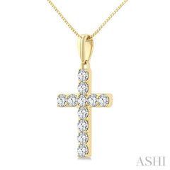 1/2 Ctw Roman Cross Round Cut Diamond Fashion Pendant With Chain in 14K Yellow Gold