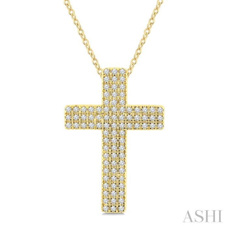 1/4 Ctw Roman Cross Triple Row Round Cut Diamond Fashion Pendant With Chain in 10K Yellow Gold