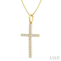 1/4 Ctw Round Cut Diamond Cross Fashion Pendant With Chain in 14K Yellow Gold