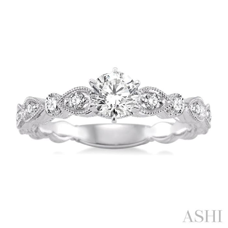1/2 Ctw Diamond Engagement Ring with 1/4 Ct Round Cut Center Stone in 14K White Gold
