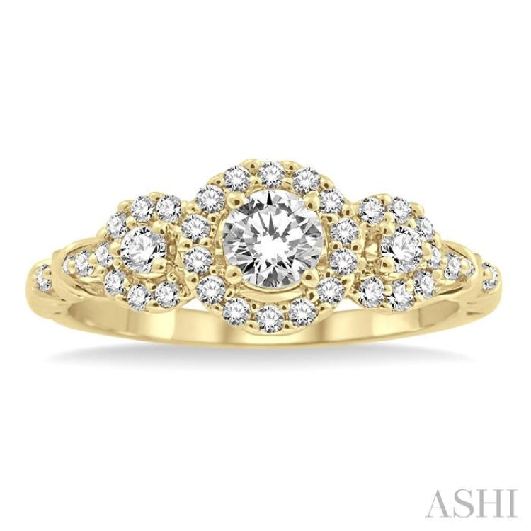 1/2 Ctw Round Cut Diamond Engagement Ring with 1/5 Ct Round Cut Center Stone in 14K Yellow Gold