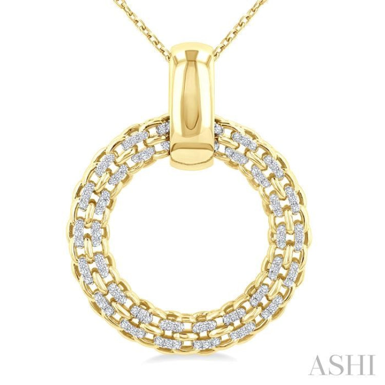 1/8 Ctw Cable Chain Inspired Bold Weave Circle Round Cut Diamond Pendant With Chain in Yellow Gold Vermeil