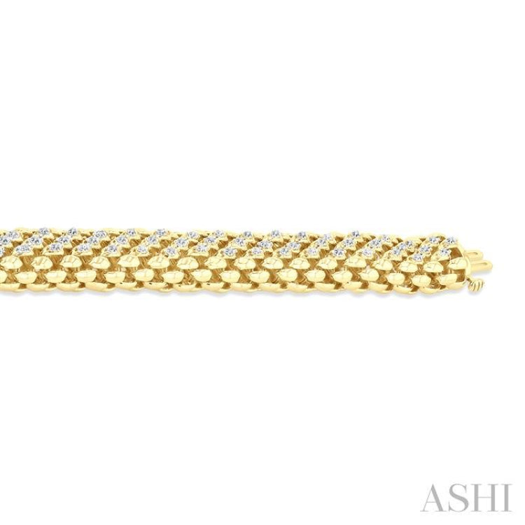 1/4 Ctw Bold Weave Hollow Cylindrical Design Round Cut Diamond Fashion Bracelet in Yellow Gold Vermeil