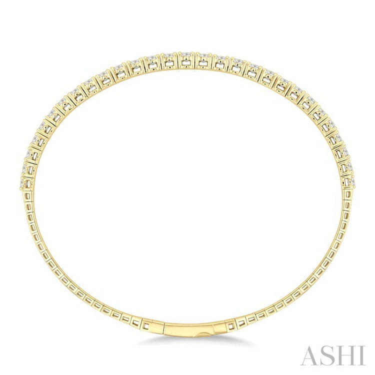 3 Ctw Round Cut Diamond Halfway Graduated Flex Bangle in 14K Yellow Gold