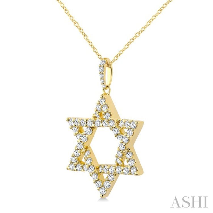 3/4 Ctw Star of David Round Cut Diamond Fashion Pendant With Chain in 14K Yellow Gold