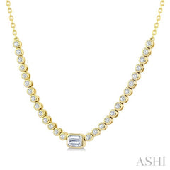 1/2 Ctw Luna Bezel Halfway Bezel Set Emerald and Round Cut Diamond Necklace in 14K Yellow Gold