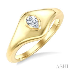 1/5 Ctw Pear Cut Golden Glow Diamond Fashion Signet Ring in 10K Yellow Gold