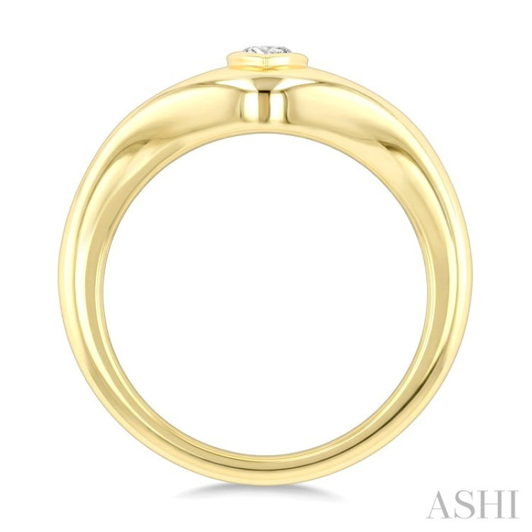 1/5 Ctw Pear Cut Golden Glow Diamond Fashion Signet Ring in 10K Yellow Gold