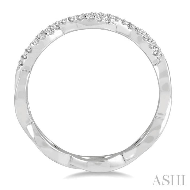 1/5 Ctw Twisted Round Cut Diamond Infinity Fashion Band in 14K White Gold