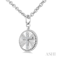 1/10 Ctw Latin Cross Round Cut Diamond Round Fluted Medallion Fashion Pendant With Chain in Sterling Silver