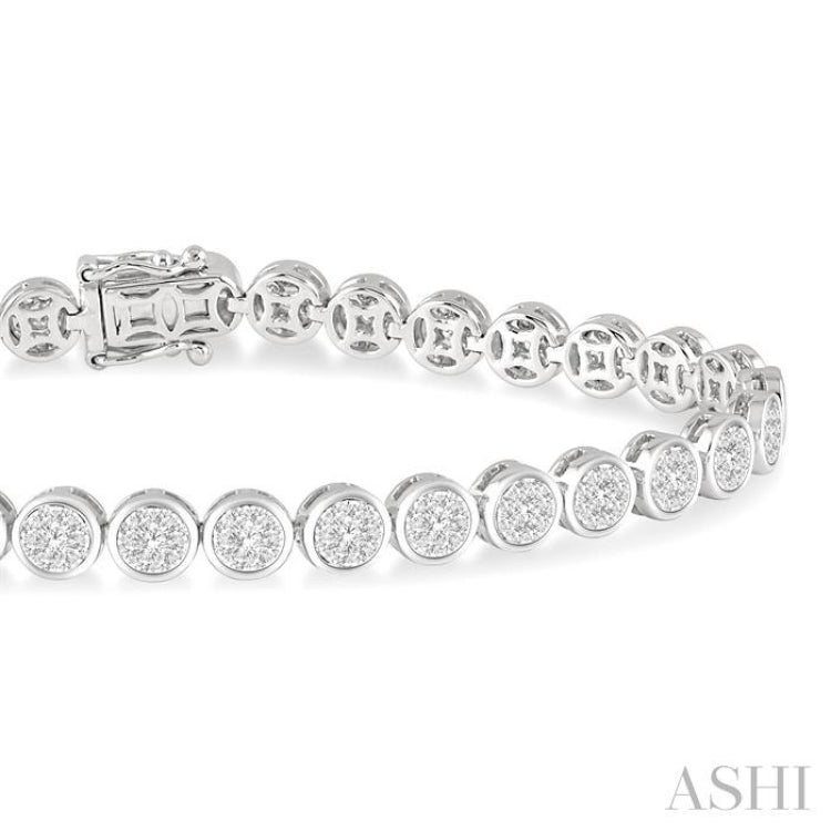 3 Ctw Lovebright Round Cut Diamond Bracelet in 14K White Gold
