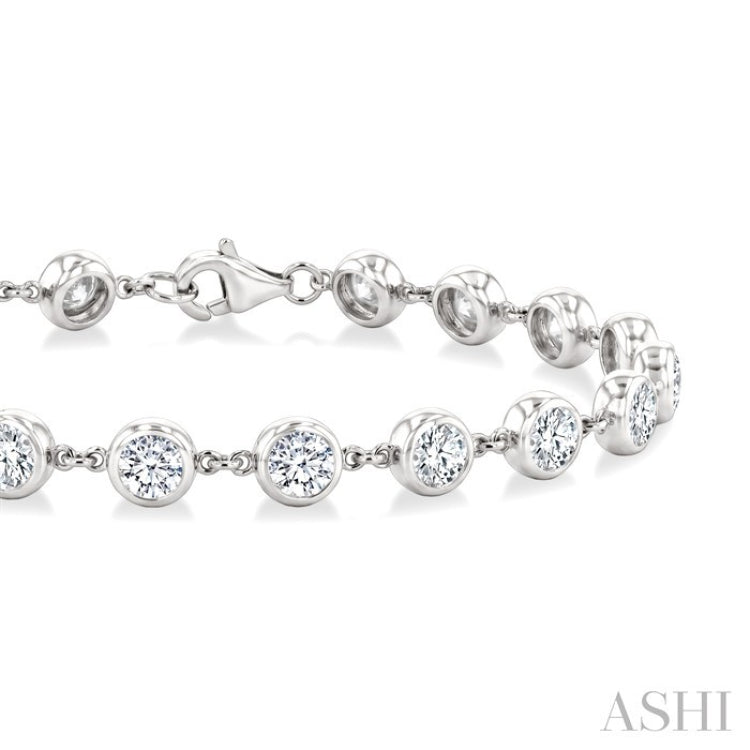 1/2 Ctw Bezel Set Round Cut Diamond Station Bracelet in 14K White Gold