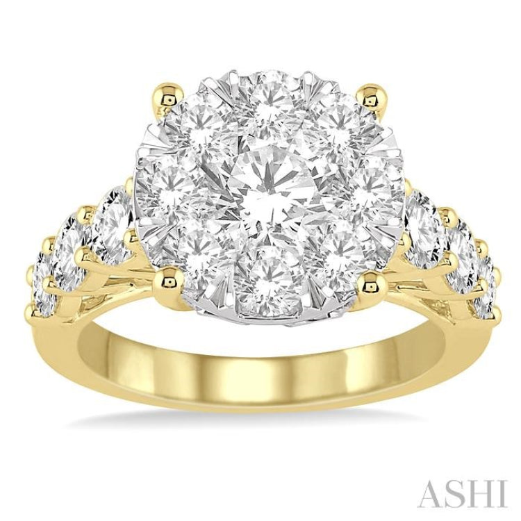 2 ctw Round Diamond Lovebright Ring in 14K Yellow and White Gold