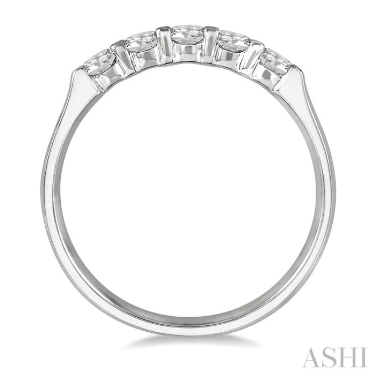 1/2 Ctw 5 Stone Round Cut Diamond Wedding Band in 14K White Gold