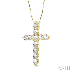 1/2 Ctw Round Cut Diamond Cross Pendant in 14K Yellow Gold with Chain