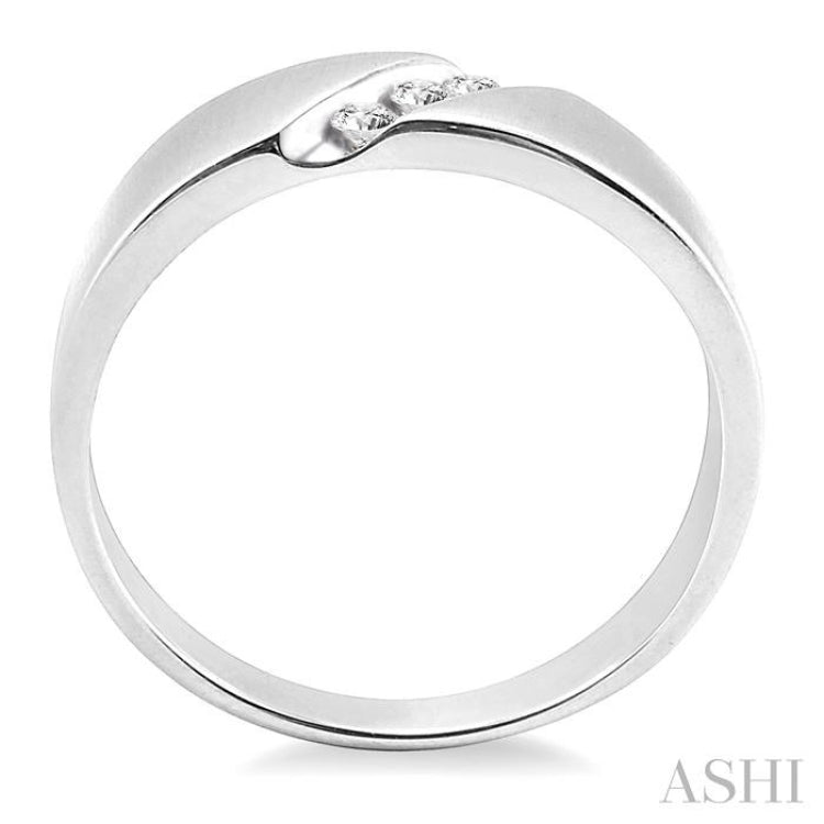 1/8 Ctw Round Cut Diamond Men's Band in 14K White Gold
