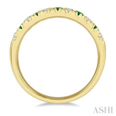 2.3 MM Emerald and 1/4 ctw Round Cut Diamond Precious Wedding Band in 14K Yellow Gold