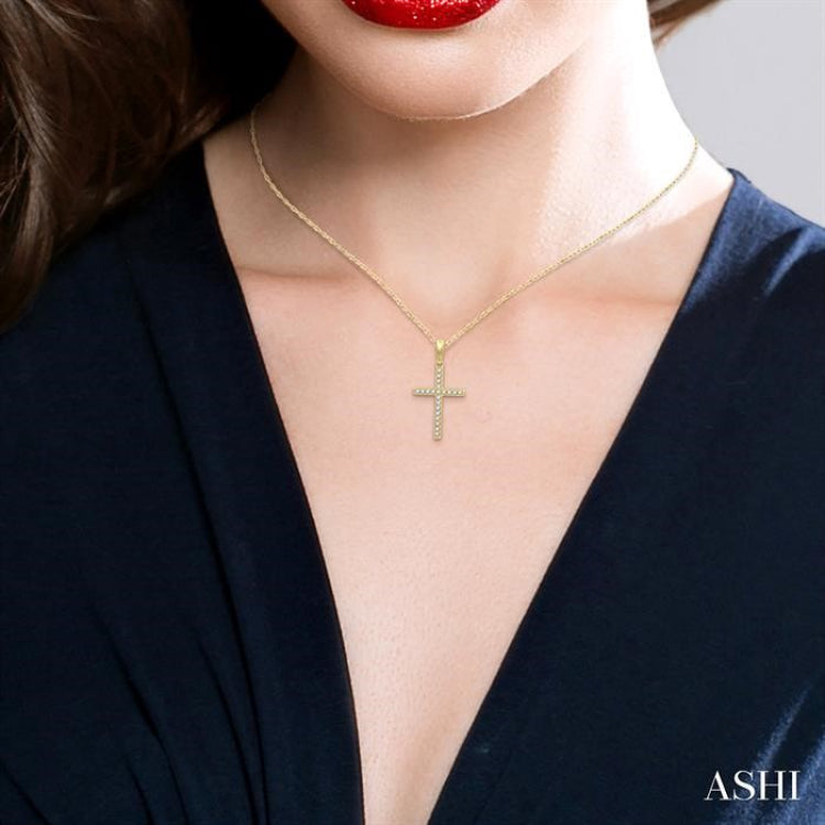 1/10 Ctw Cross Charm Petite Round Cut Diamond Fashion Pendant in 10K Yellow Gold with chain