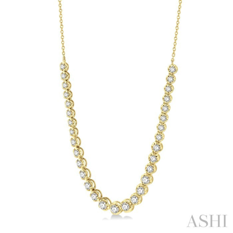 2 Ctw Round Cut Diamond Illusion Necklace in 14K Yellow Gold