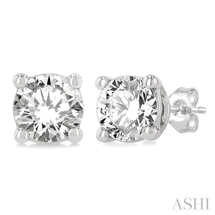3/4 Ctw Round Cut Diamond Stud Earrings in 14K White Gold