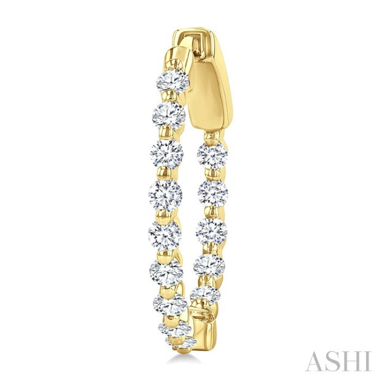 1 Ctw Inside-Out Single Prong Set Round Cut Diamond Hoop Earrings in 14K Yellow Gold