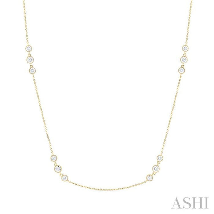 1 1/2 Ctw Three Stone Bezel Set Round Cut Diamond Station Necklace in 14K Yellow Gold