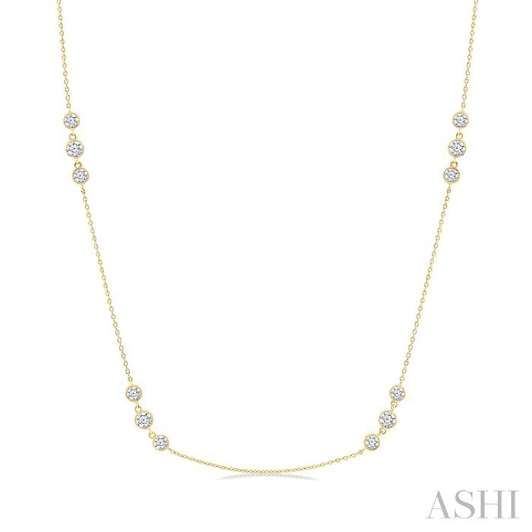 1 1/2 Ctw Three Stone Bezel Set Round Cut Diamond Station Necklace in 14K Yellow Gold