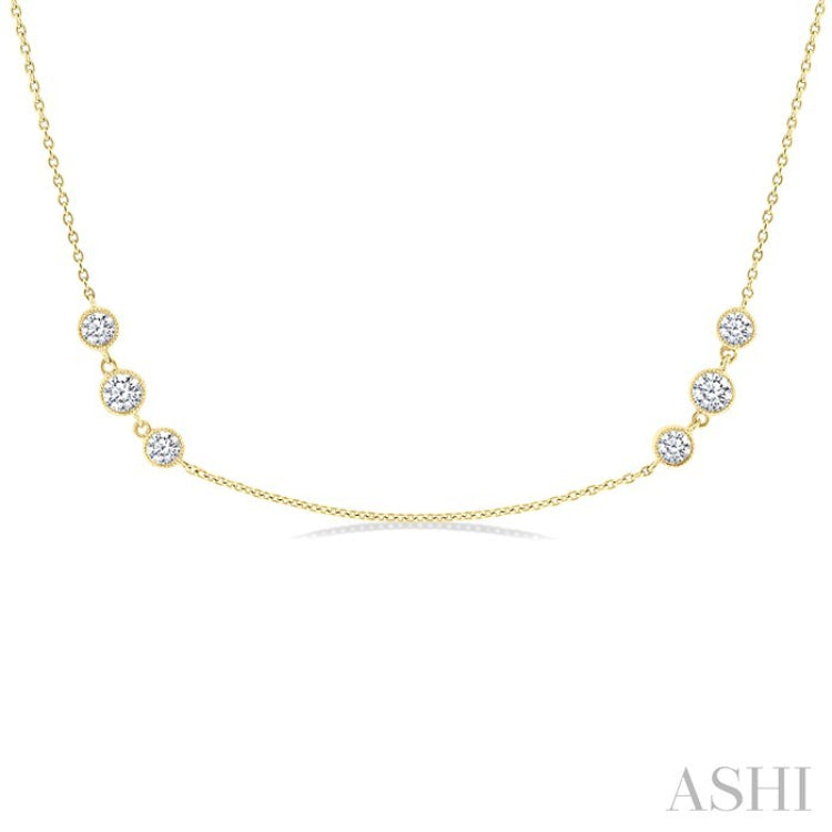 1 1/2 Ctw Three Stone Bezel Set Round Cut Diamond Station Necklace in 14K Yellow Gold