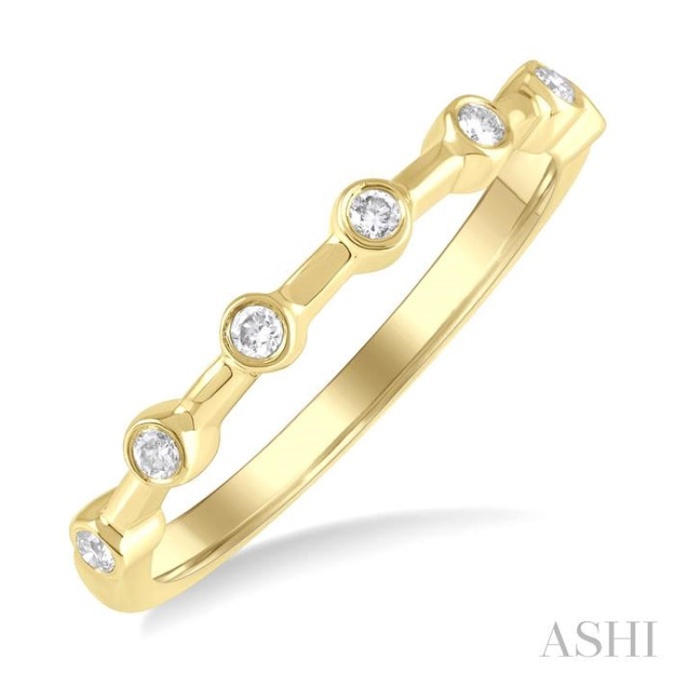 1/10 Ctw Bezel Set Round Cut Diamond Stackable Wedding Band in 14K Yellow Gold