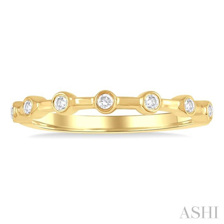 1/10 Ctw Bezel Set Round Cut Diamond Stackable Wedding Band in 14K Yellow Gold