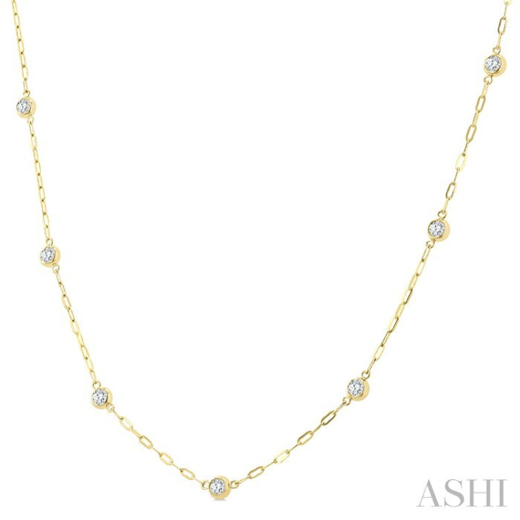 1/2 Ctw Bezel Set Round Cut Diamond Paperclip Station Necklace in 14K Yellow Gold