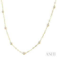 1/2 Ctw Bezel Set Round Cut Diamond Paperclip Station Necklace in 14K Yellow Gold