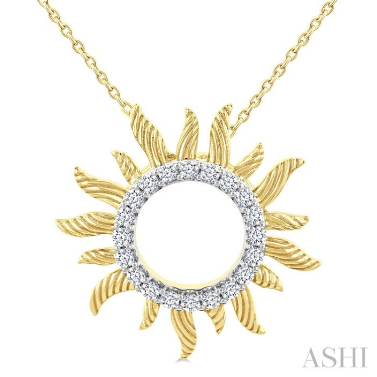 1/4 Ctw Textured Sunburst Round Cut Diamond Pirouette Fashion Pendant With Chain in 10K Yellow Gold