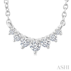 1/8 Ctw Graduated Diamond Smile Petite Necklace in 10K White Gold