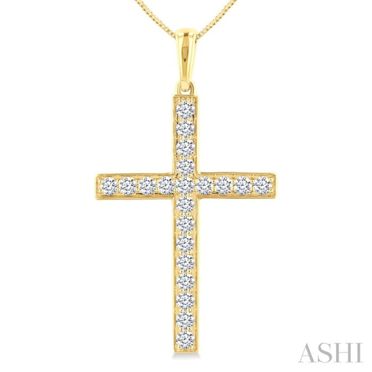 1/2 Ctw Round Cut Diamond Pave Set 1-Inch Plate Cross Pendant With Chain in 14K Yellow Gold