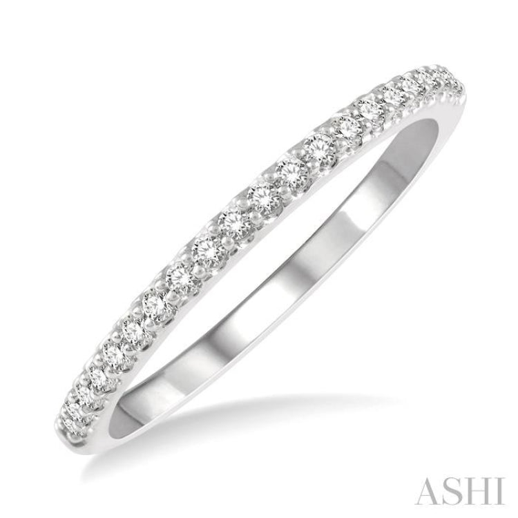1/5 Ctw Round Cut Diamond Wedding Band in 14K White Gold
