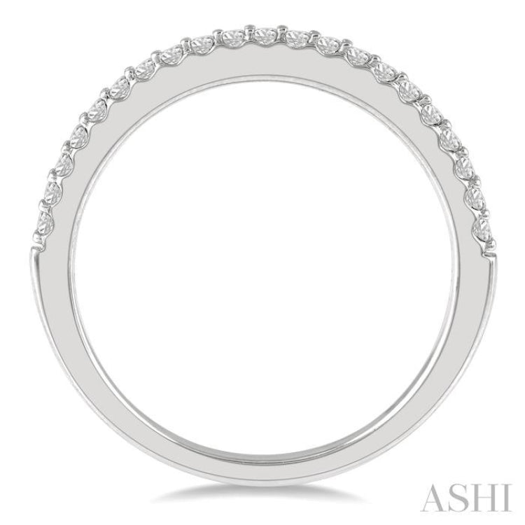 1/5 Ctw Round Cut Diamond Wedding Band in 14K White Gold