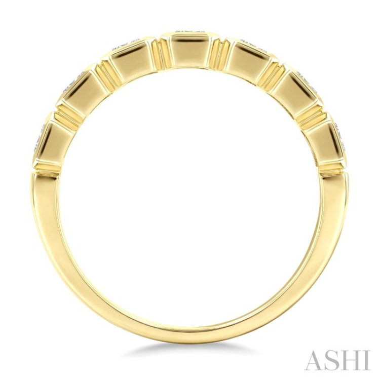 1 Ctw 7 Stone Bezel Set Emerald Cut Diamond Fashion Band in 14K Yellow Gold