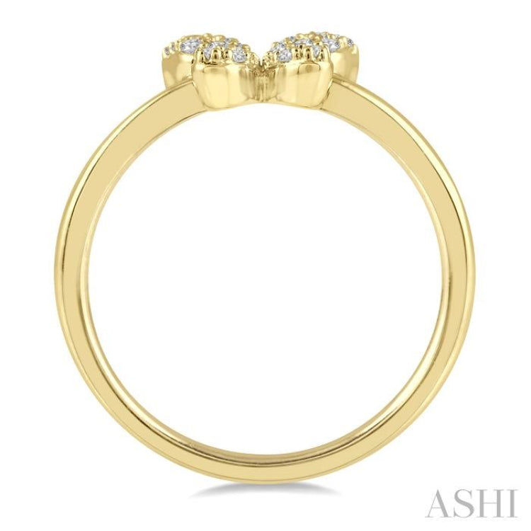 1/6 Ctw Butterfly Motif Round Cut Diamond Petite Fashion Ring in 10K Yellow Gold