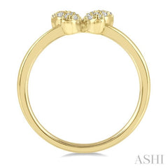 1/6 Ctw Butterfly Motif Round Cut Diamond Petite Fashion Ring in 10K Yellow Gold
