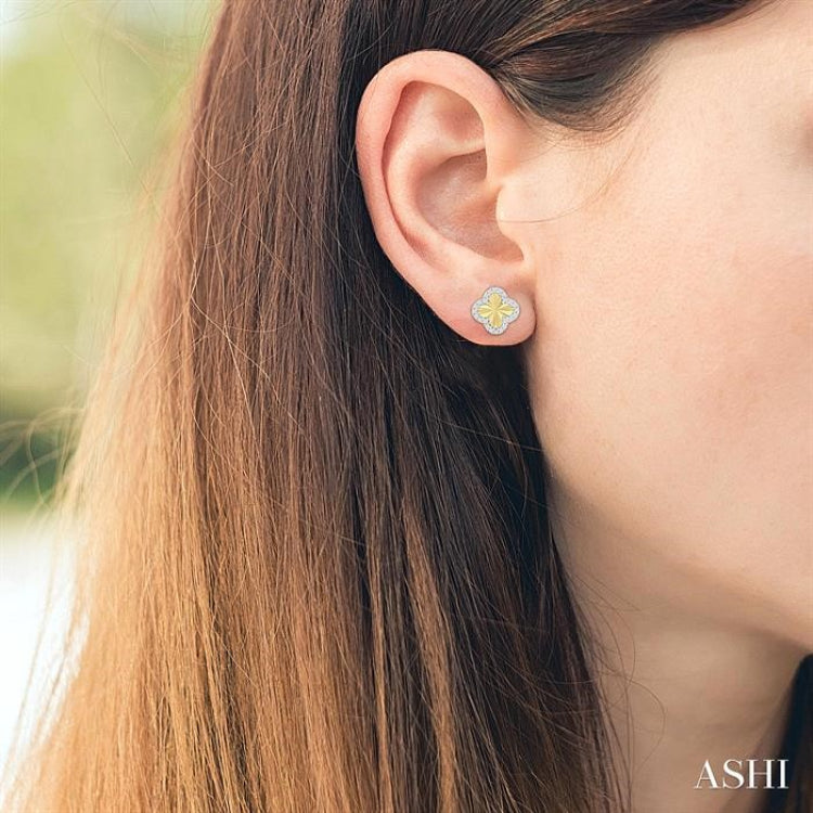 1/5 Ctw Fluted Texture 4-Leaf Clover Round Cut Diamond Fashion Stud Earring in 10K Yellow and White Gold